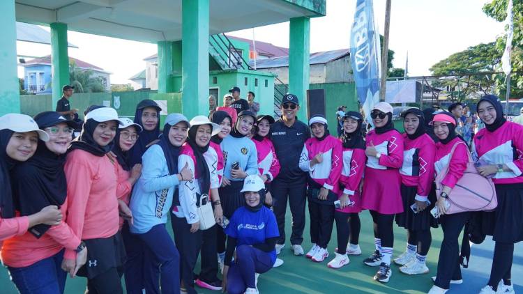Diinisiasi Ketua PN Bulukumba, Bupati Andi Utta Buka Turnamen Tenis Perempuan Forkopimda