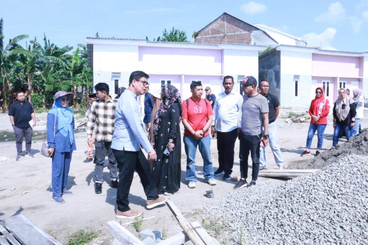 Wabup Edy Manaf Sidak Lokasi Perumahan dan Ruko di Ujung Bulu, Begini Hasilnya!