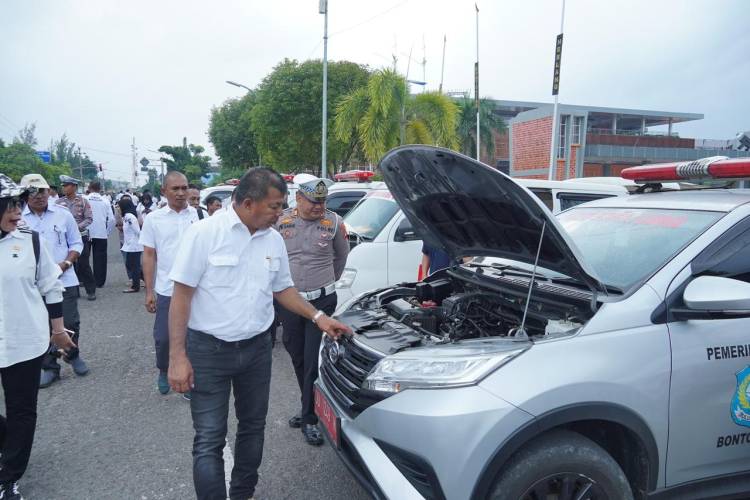 Ada Apa Gerangan, Seluruh Ambulans Desa Serbu Lapangan Pemuda