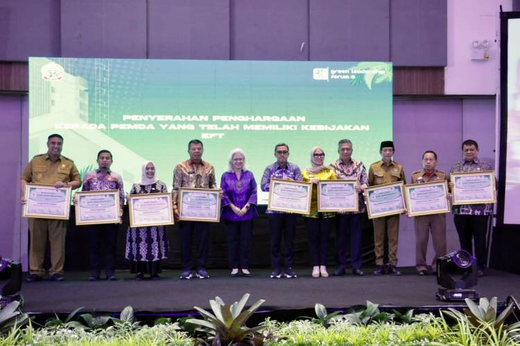 Bupati Andi Utta Bicara Ekologi di Green Leadership Forum II Sulsel