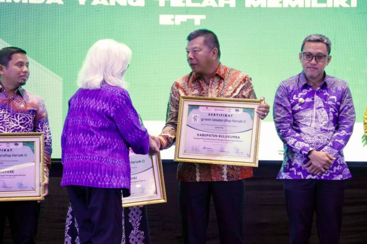 Bupati Andi Utta Bicara Ekologi di Green Leadership Forum II Sulsel