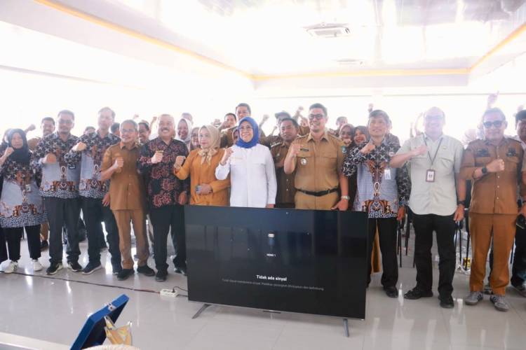 Dihadiri Yuliani Paris, Wabup Edy Manaf Buka Workshop Pengelolaan Keuangan Desa