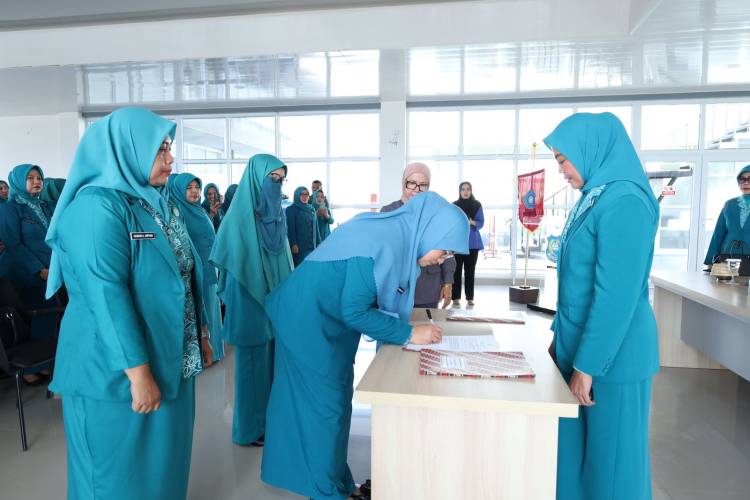 Andi Herfida Lantik Ketua TP PKK Bontobahari, Rilau Ale dan Kindang