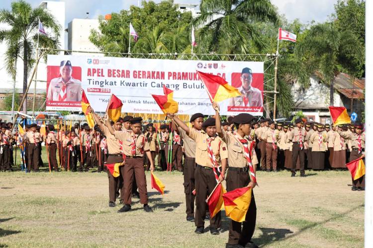 Bupati Andi Utta Pimpin Apel Besar Gerakan Pramuka, Edy Manaf Terima Lencana Melati