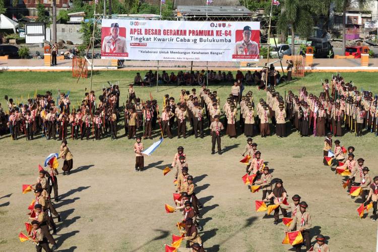 Bupati Andi Utta Pimpin Apel Besar Gerakan Pramuka, Edy Manaf Terima Lencana Melati