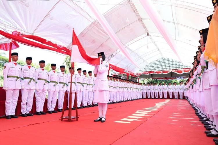 Paskibra Bulukumba Dikukuhkan, Siap Kibarkan Bendera di HUT RI 80