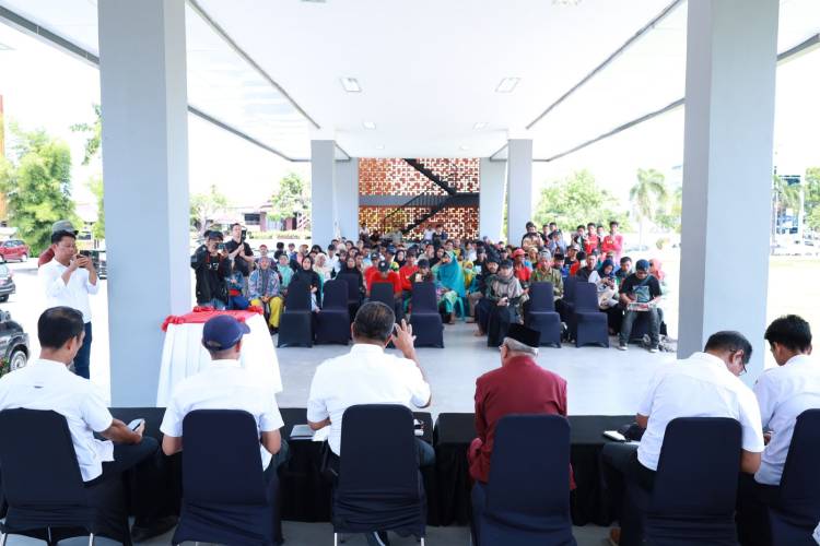 Menteri HAM Minta Sediakan Tempat Unjuk Rasa, Bupati Andi Utta Jadikan Lapda Sebagai Panggung Aspirasi