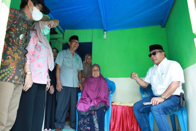 Komunitas Cinta Sedekah Bantu Rutilahu ke Ibu Becce