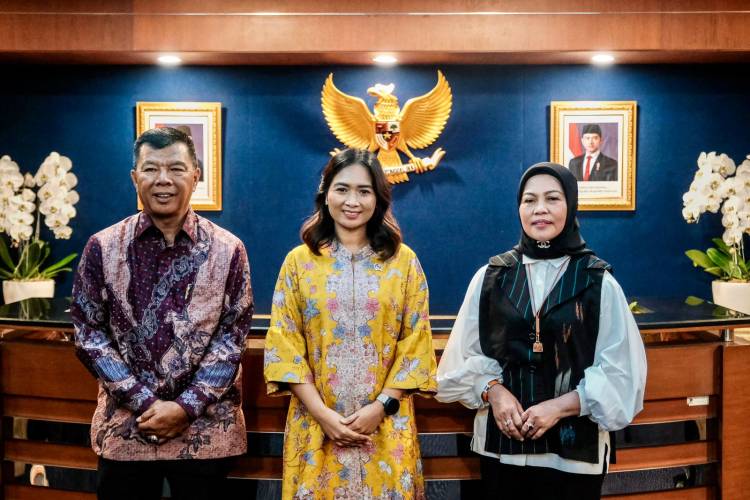Temui Wamen Pariwisata, Bupati Andi Utta Undang ke Festival Pinisi