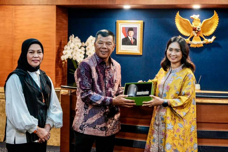 Temui Wamen Pariwisata, Bupati Andi Utta Undang ke Festival Pinisi