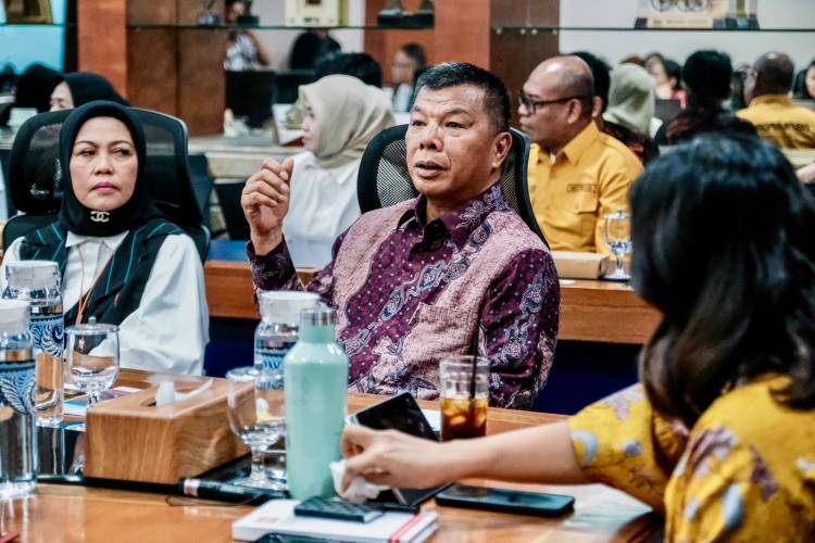 Temui Wamen Pariwisata, Bupati Andi Utta Undang ke Festival Pinisi