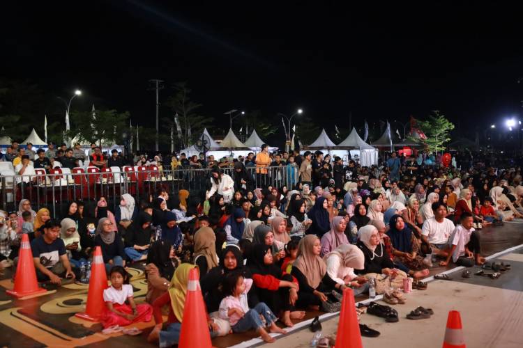 AIA, Chaidir Syam hingga Andi Mahyanto Rajut Kebersamaan di Pantai Merpati Bulukumba 