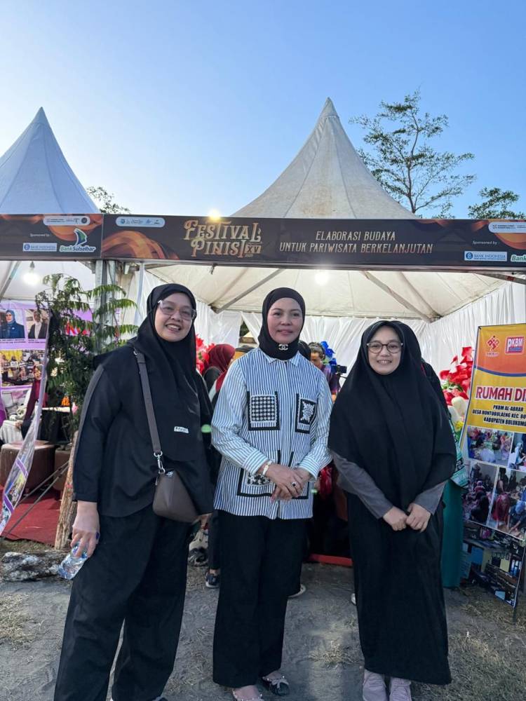 Peneliti Seni Budaya Maritim UPI dan ISBI Bandung Hadir dan Apresiasi Event Festival Pinisi