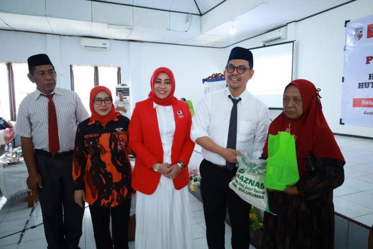 Srikandi PP Bulukumba Gelar Donor Darah dan Bagi Sembako Peringati Sumpah Pemuda dan HUT ke 42