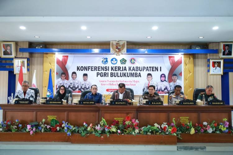 Bupati Andi Utta Minta Guru tak Monoton dalam Mendidik