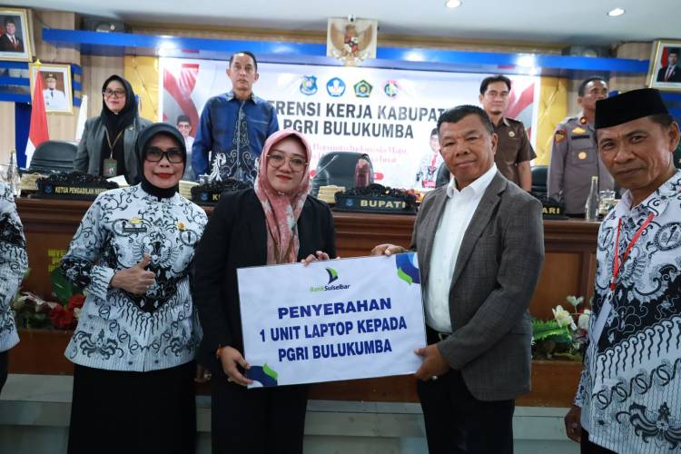 Bupati Andi Utta Minta Guru tak Monoton dalam Mendidik