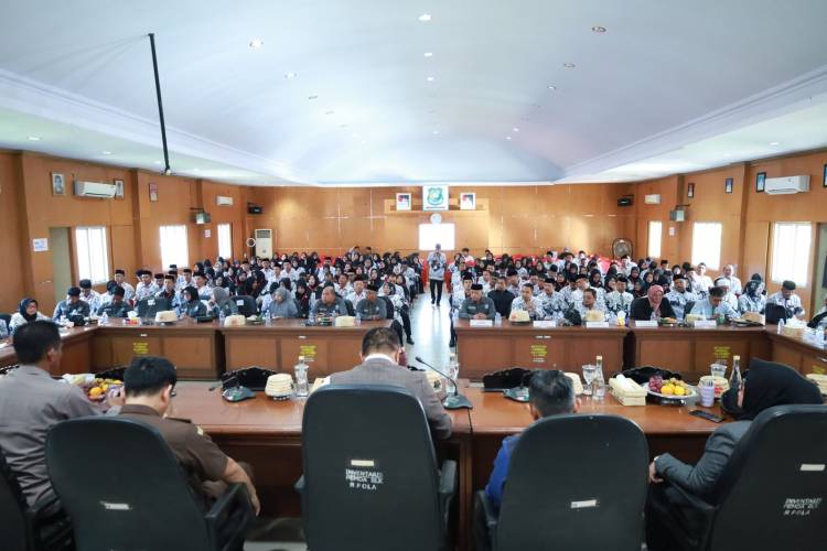 Bupati Andi Utta Minta Guru tak Monoton dalam Mendidik