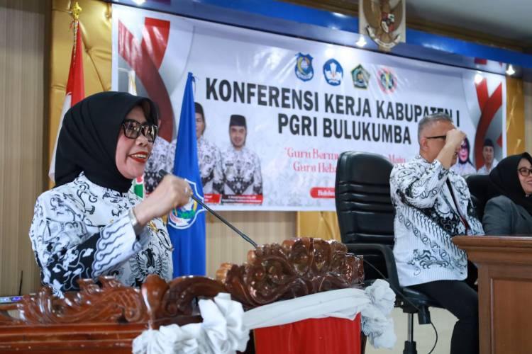 Bupati Andi Utta Minta Guru tak Monoton dalam Mendidik