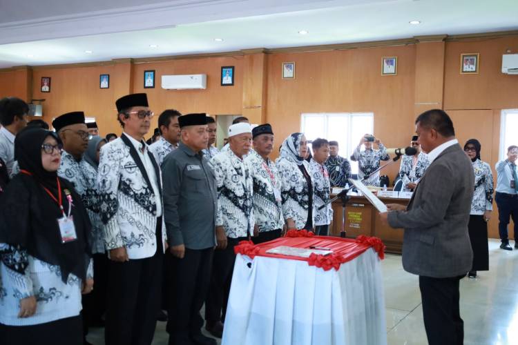 Bupati Andi Utta Minta Guru tak Monoton dalam Mendidik
