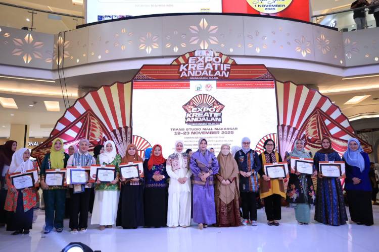 Bulukumba Raih Tiga Juara pada Expo Kreatif Andalan Dekranasda Sulsel 2025