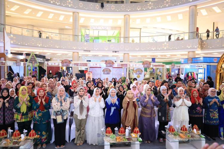 Bulukumba Raih Tiga Juara pada Expo Kreatif Andalan Dekranasda Sulsel 2025