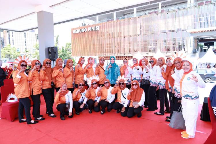 Ribuan Peserta Meriahkan Jambore PKK, Tegaskan Komitmen Zero Sampah