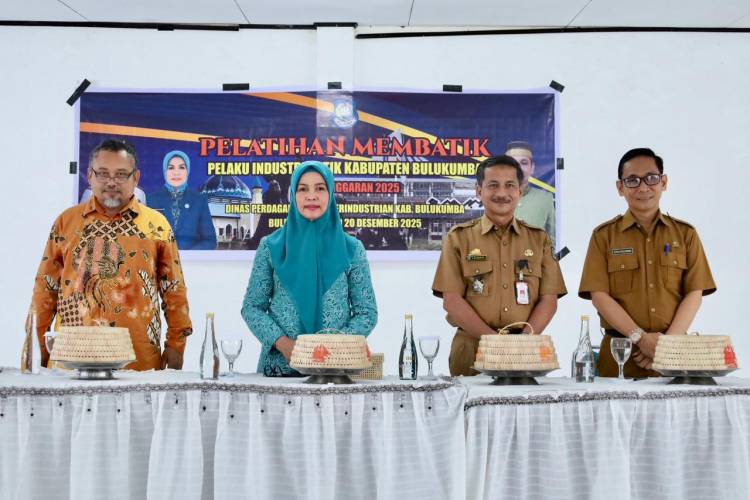 Hadirkan Instruktur Ahli dari Yogyakarta, 30 Pelaku Usaha Batik di Bulukumba Ikuti Pelatihan Intensif