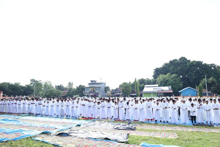 Bupati Andi Utta, Launching Khatmil Quran Per Pekan di Bontomacinna