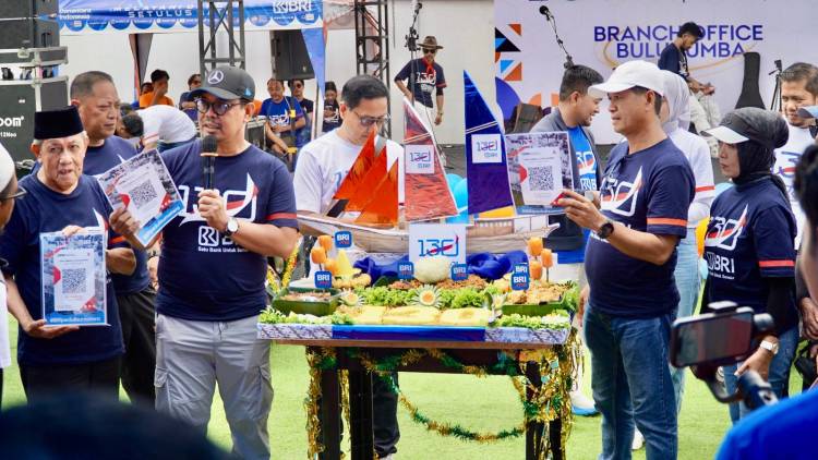 HUT ke-130 BRI, Wabup Edy Manaf Potong Tumpeng dan Lepas Peserta Jalan Santai