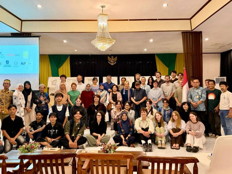 Kadisparpora Bulukumba Puji Kolaborasi Riset Arsitektur Vernakular Tana Beru-Bira Bersama Kampus Australia