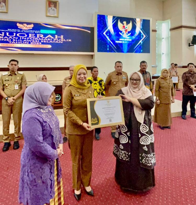Pemkab Bulukumba Raih Anugerah Keterbukaan Informasi Publik