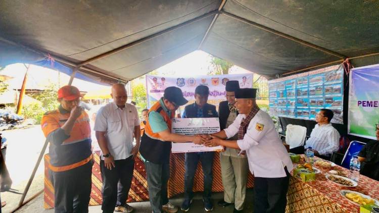 Wabup dan BAZNAS Bulukumba Serahkan Langsung Bantuan di Lokasi Bencana Sumatera