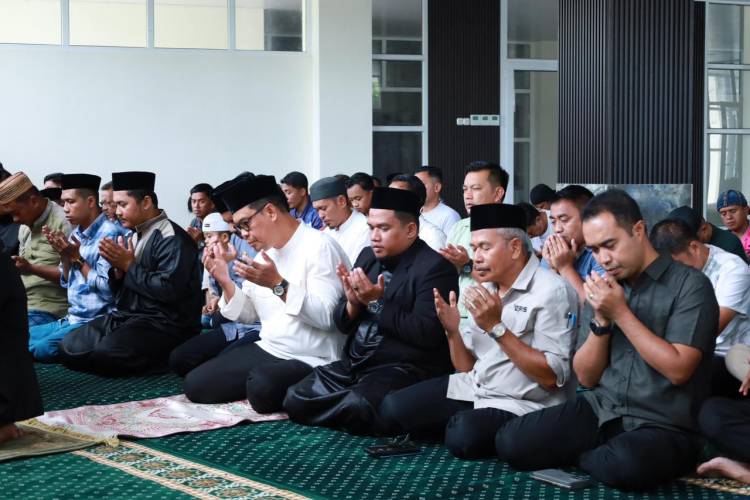 Perdana, Salat Jumat Digelar di Musallah Gedung Ammatoa