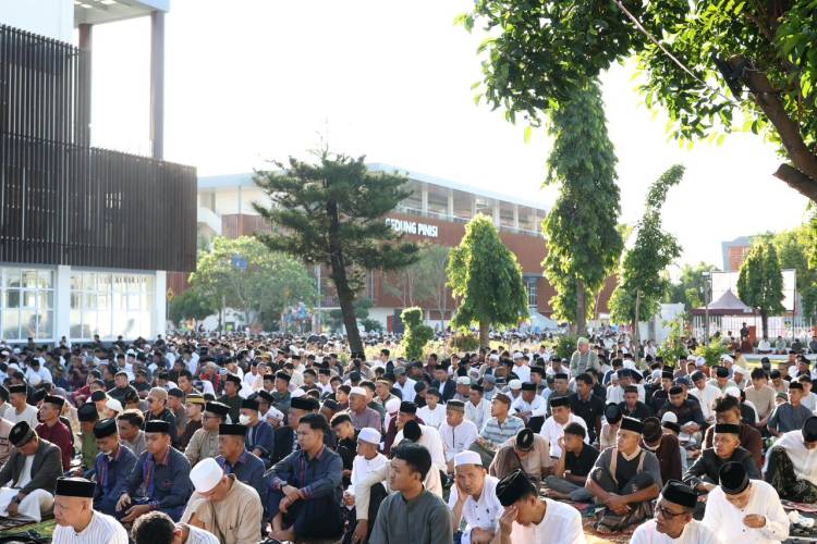 Shalat Idul Fitri 2026 Dipusatkan di Pelataran Gedung Ammatoa