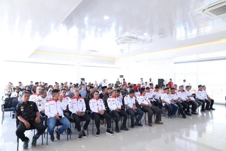 Kades se Sulsel Deklarasi Desa Bersinar di Gedung Pinisi Bulukumba