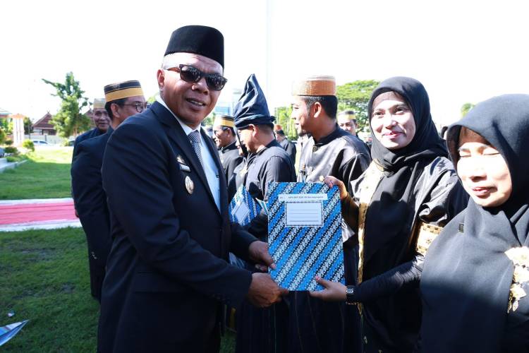 Andi Utta Pimpin Upacara Hardiknas 2026,Tegaskan Komitmen Pendidikan Bermutu untuk Semua