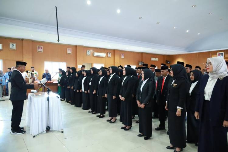 55 Anggota BPD Dilantik, Bupati Andi Utta Tekankan Sinergi Bangun Desa