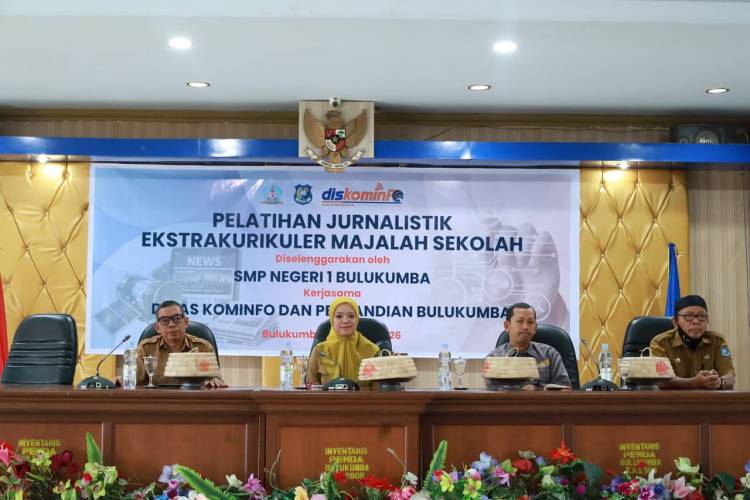 Kerjasama Diskominfo, SMPN 1 Bulukumba Gelar Pelatihan Jurnalistik Bagi Siswa
