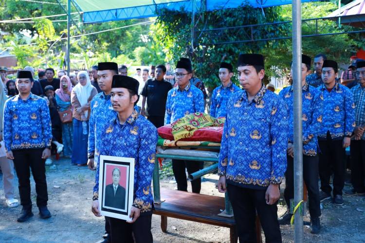 Ratusan Pelayat Lepas Jenazah Kabid Aptika Diskominfo Bulukumba, Mulyadi Ganie