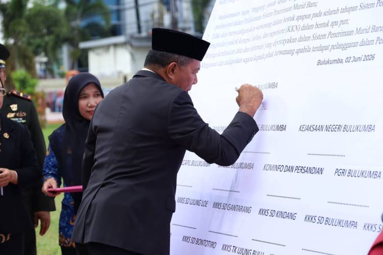 Penandatanganan Komitmen Bersama SPMB, Bulukumba Tegaskan Penerimaan Murid Baru yang Objektif dan Transparan