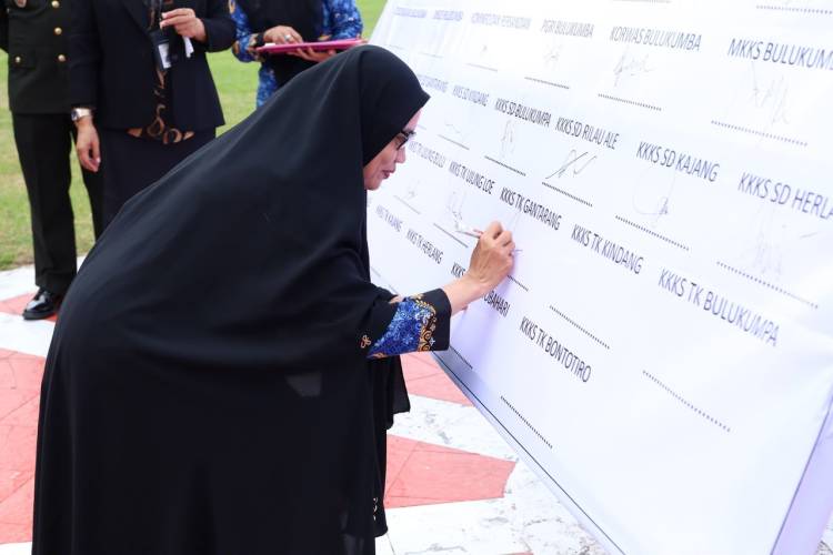 Penandatanganan Komitmen Bersama SPMB, Bulukumba Tegaskan Penerimaan Murid Baru yang Objektif dan Transparan