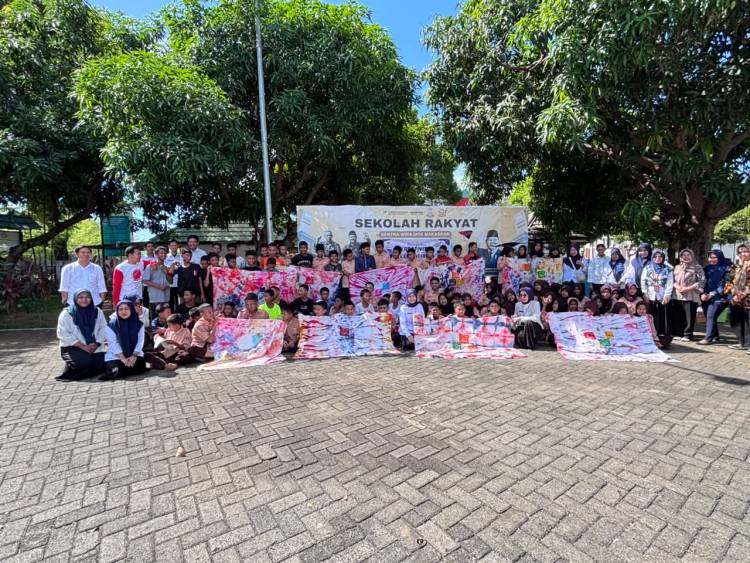 Rumah Membatik Bunga Mawar Bulukumba Latih Siswa SRMP 23 Makassar Bikin Sarung Batik Shibori
