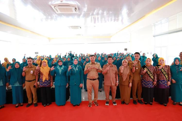 Pelantikan PKK, Bupati Andi Utta Motivasi  Kader PKK