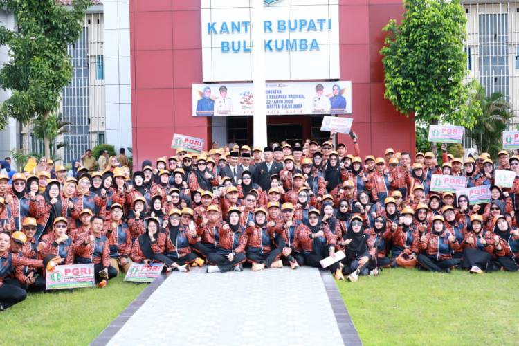 Bupati Andi Utta Lepas Kontingen Porsenijar, PGRI Bulukumba Targetkan Tiga Besar