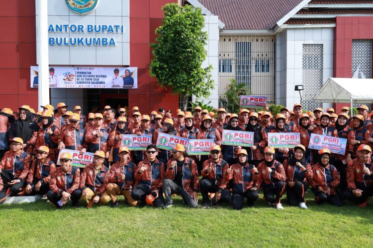Bupati Andi Utta Lepas Kontingen Porsenijar, PGRI Bulukumba Targetkan Tiga Besar