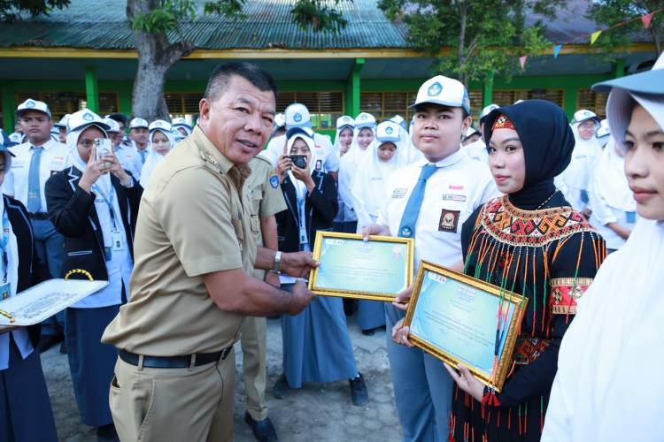 Bupati Andi Utta Ajak Wujudkan Sekolah Aman, Ramah Anak dan Bebas Perundungan di Hari Pertama Tahun Ajaran Baru