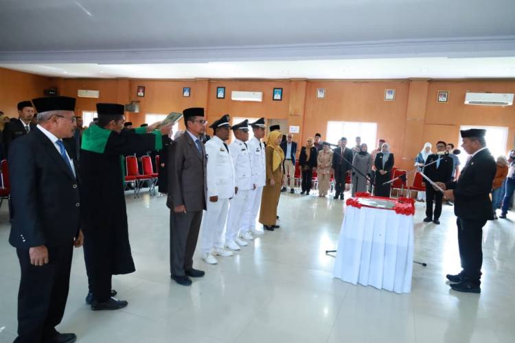 Lantik Puluhan Pejabat, Bupati Andi Utta: Jangan Beri Apa Pun Demi Jabatan, Tunjukkan Kinerja