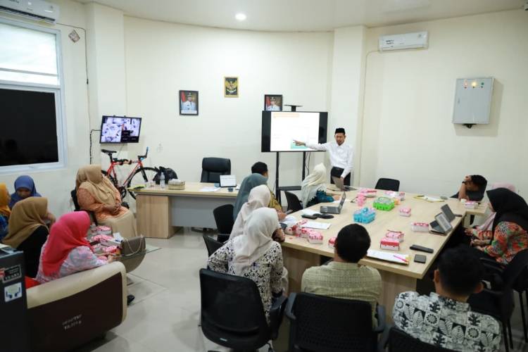 Perkuat Publikasi Layanan Publik, DPMPTSP Bulukumba Bekali Tim Media Sosial Bersama Humas Pemkab