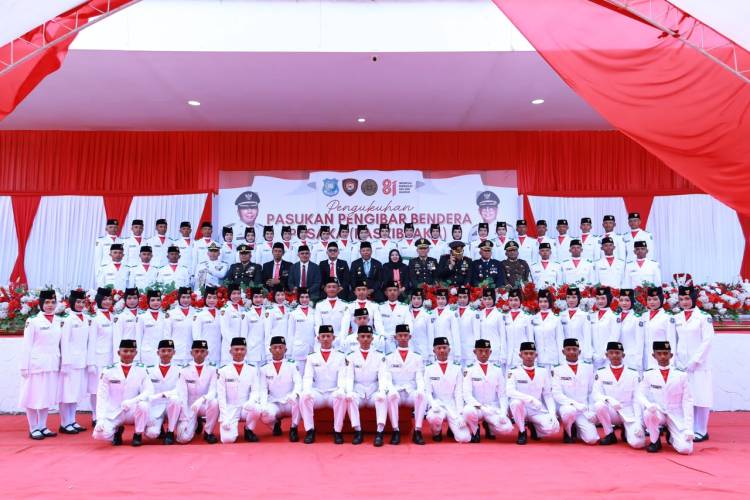Bupati Andi Utta Kukuhkan 72 Anggota Paskibra Bulukumba