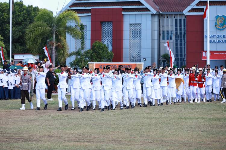 Sukses Kibarkan Sang Merah Putih, Paskibraka Bulukumba Dapat Aplaus dari Warga dan Peserta Upacara